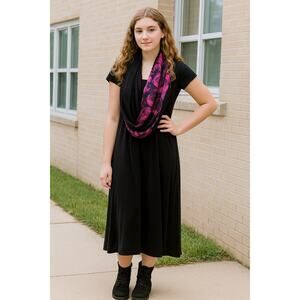 APT. 9 Whimsygoth Artsy Boho Reverse Infinity Scarf Knit Rose Black Pink 31"x13"